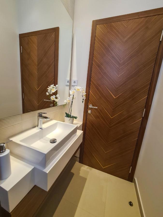 Lux Apartment In City Center Белград Екстериор снимка
